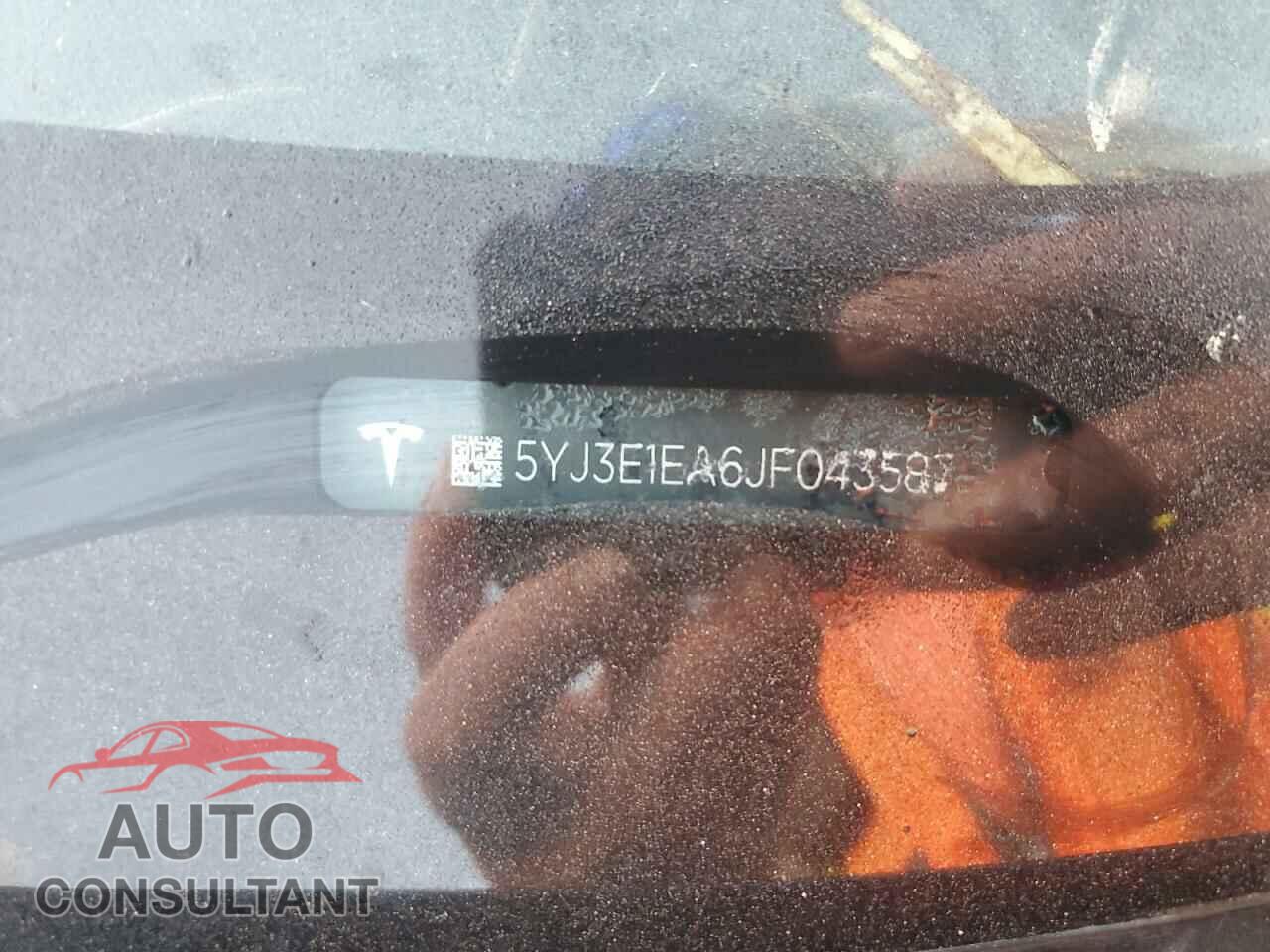 TESLA MODEL 3 2018 - 5YJ3E1EA6JF043587