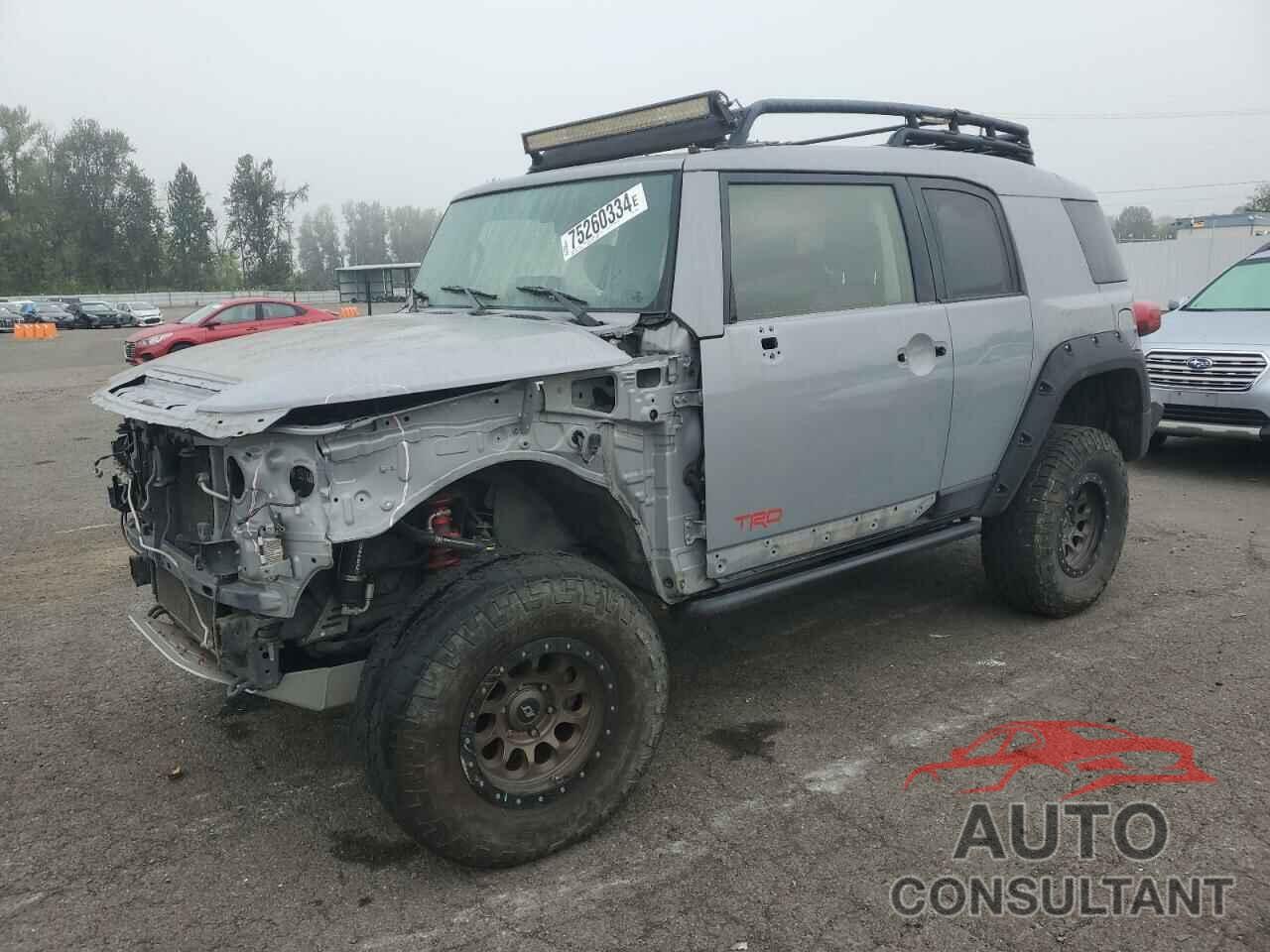 TOYOTA FJ CRUISER 2013 - JTEBU4BF2DK162675