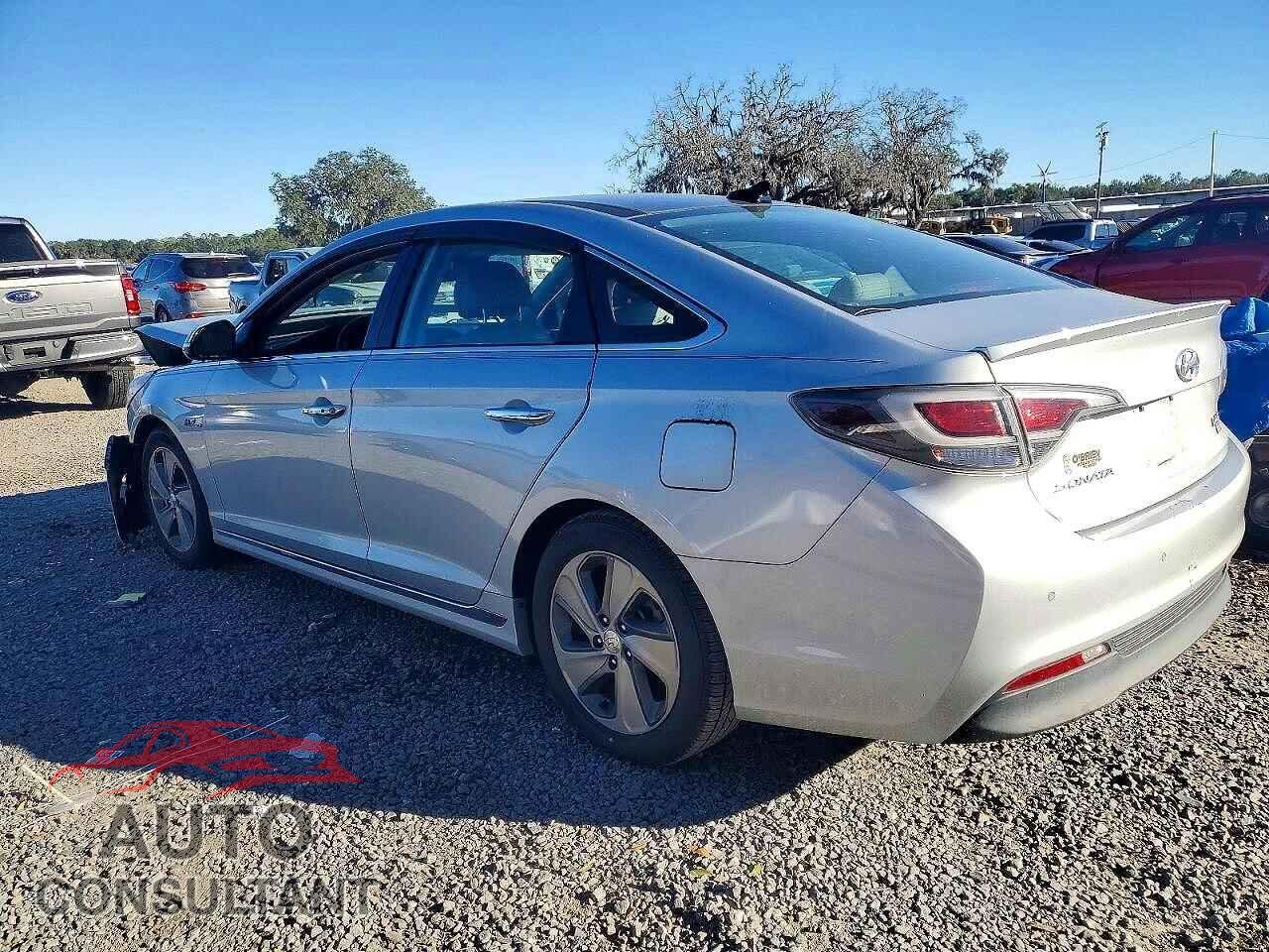 HYUNDAI SONATA 2017 - KMHE34L39HA075615