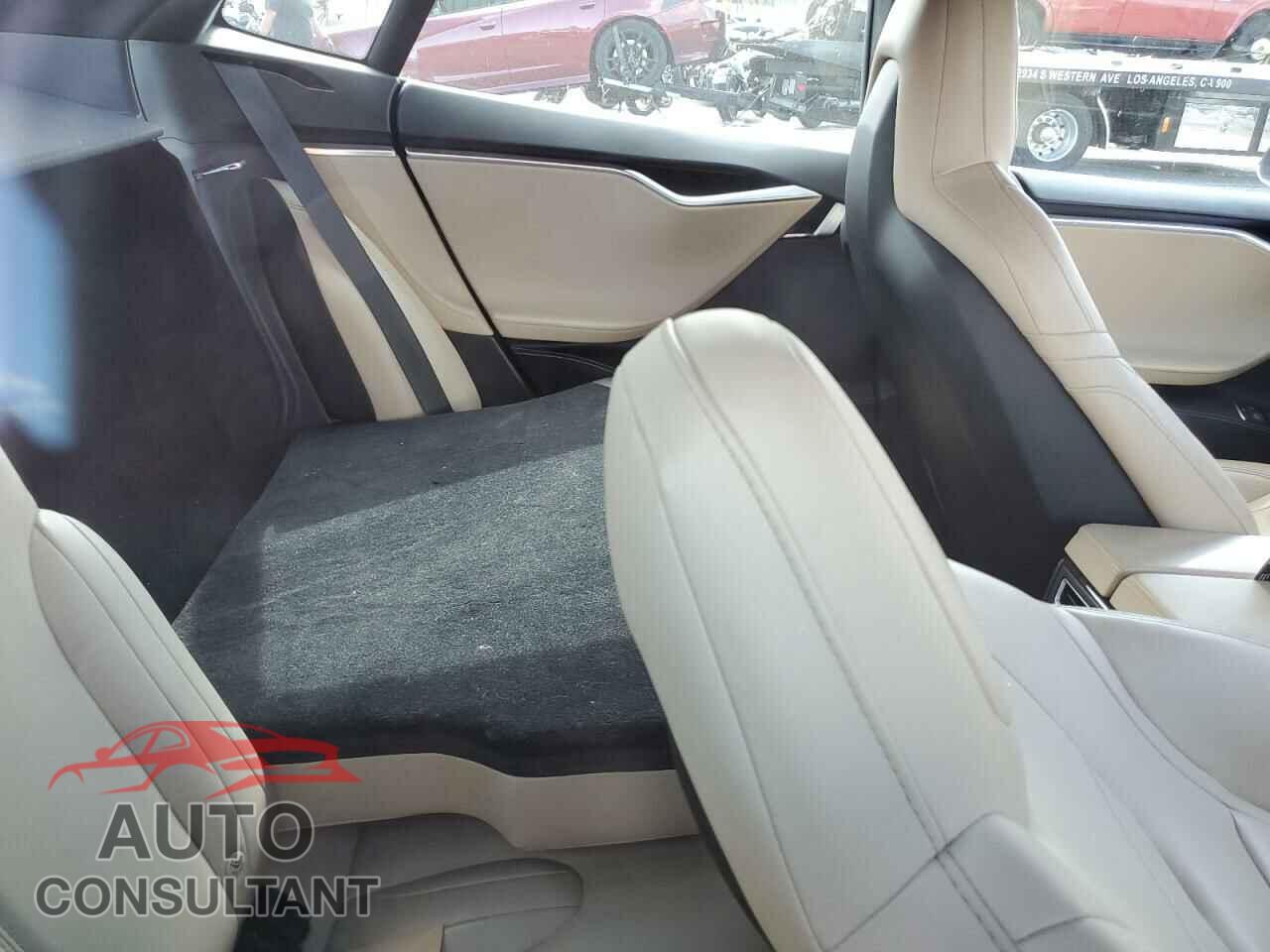 TESLA MODEL S 2016 - 5YJSA1E26GF152818