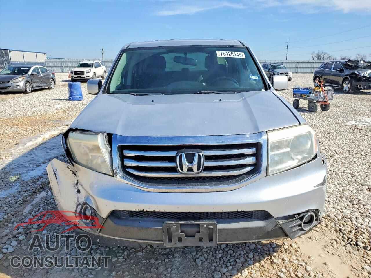 HONDA PILOT 2013 - 5FNYF3H56DB031845