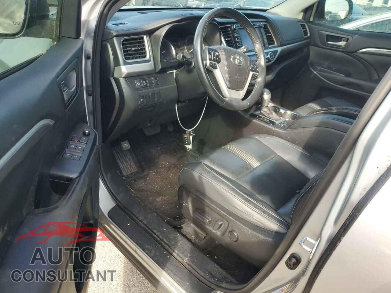 TOYOTA HIGHLANDER 2017 - 5TDKZRFH9HS508329