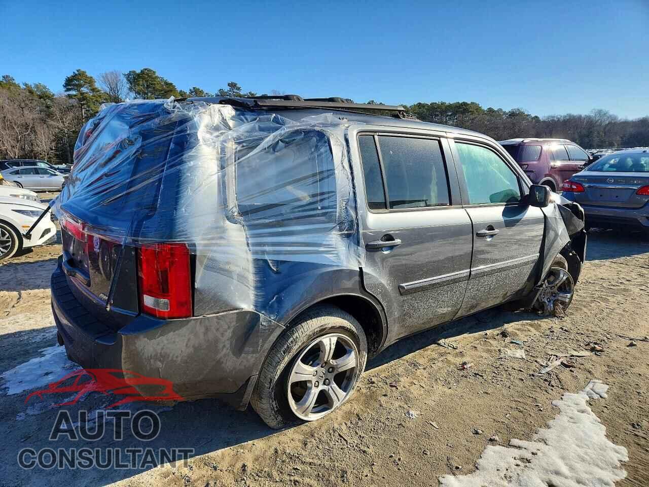 HONDA PILOT 2013 - 5FNYF4H48DB052984