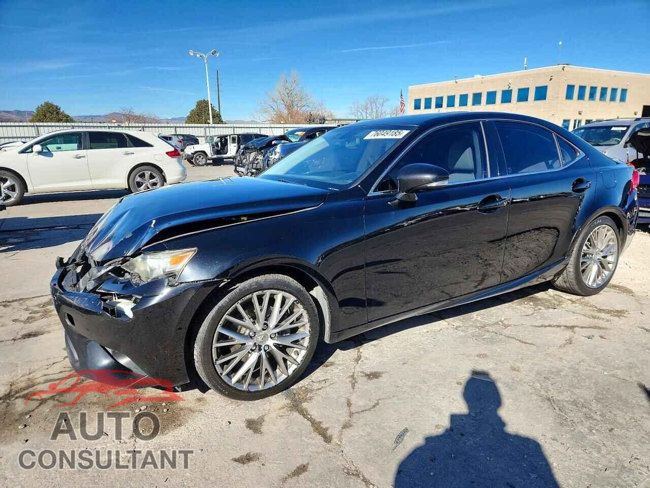 LEXUS IS 2014 - JTHCF1D21E5001101