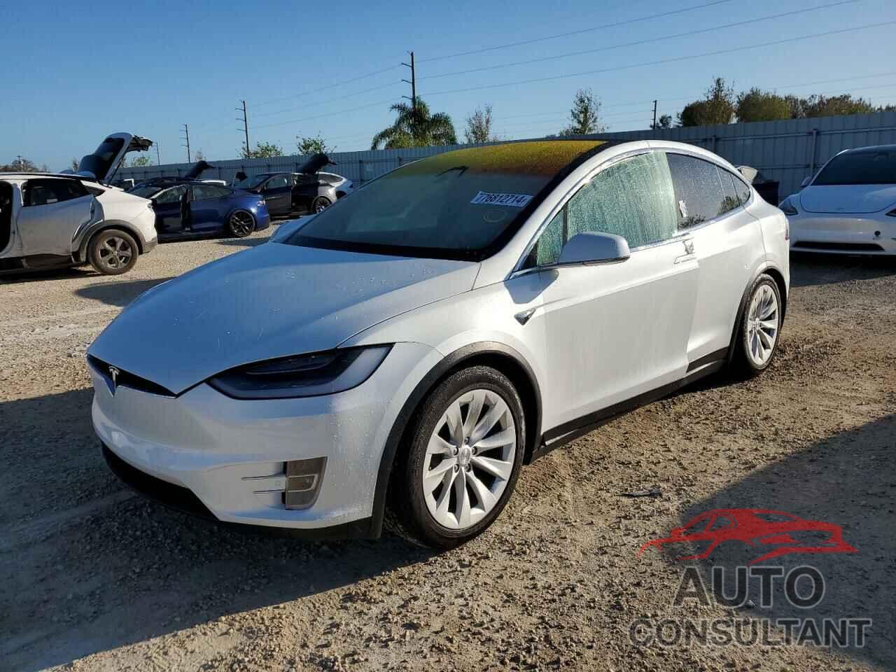 TESLA MODEL X 2020 - 5YJXCBE22LF238479