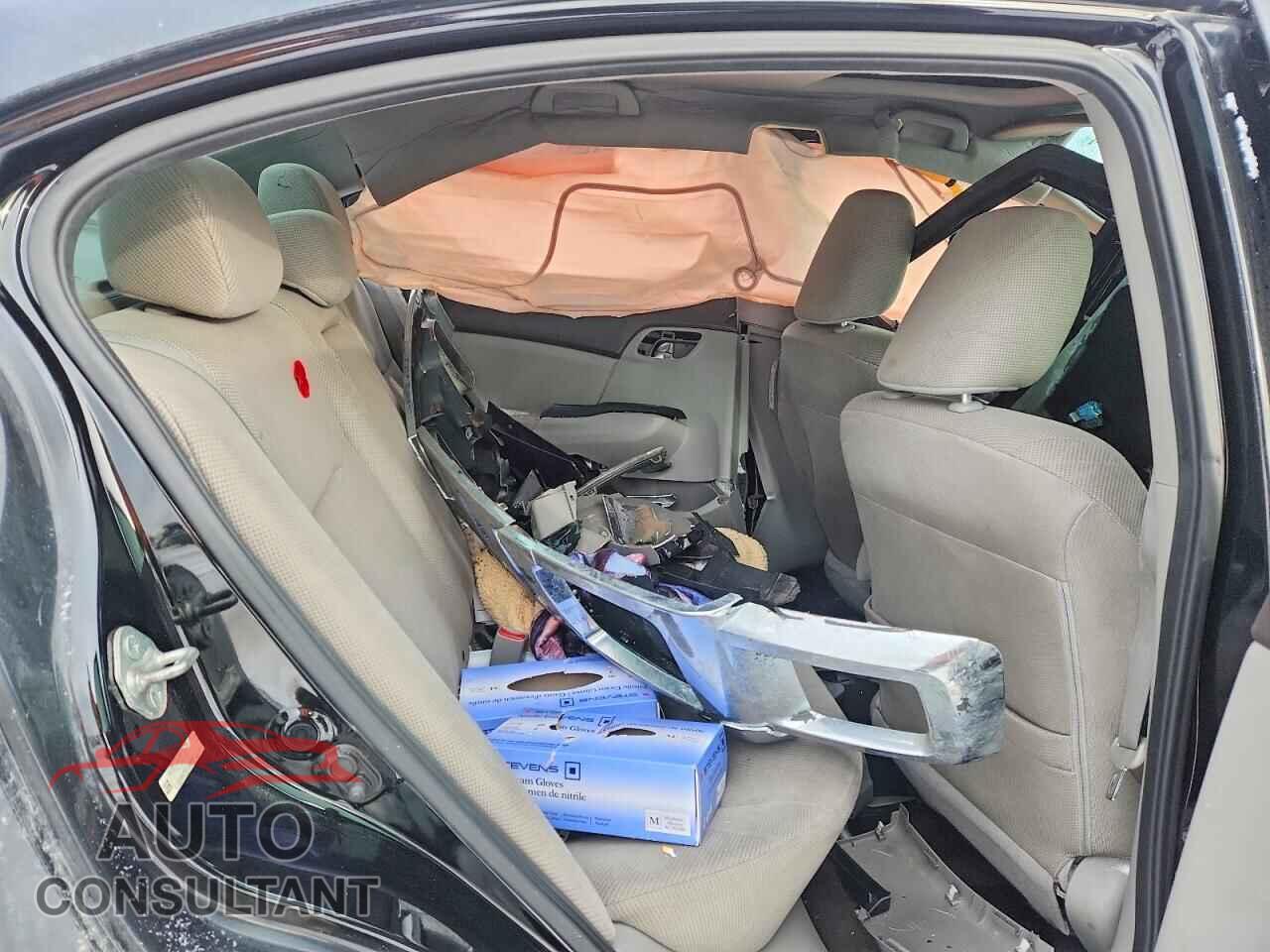 HONDA CIVIC 2012 - 2HGFB2F57CH020234