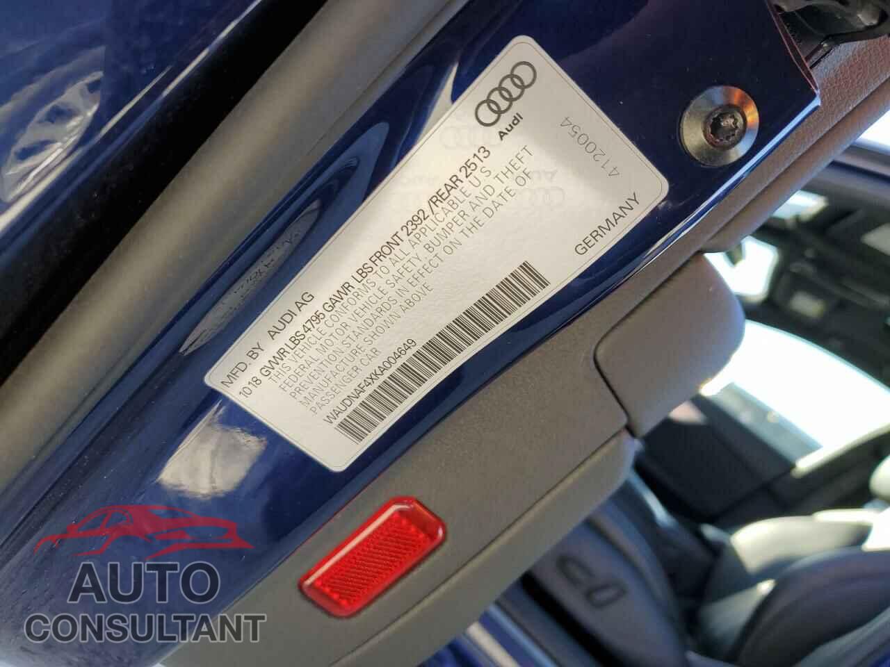 AUDI A4 2019 - WAUDNAF4XKA004649