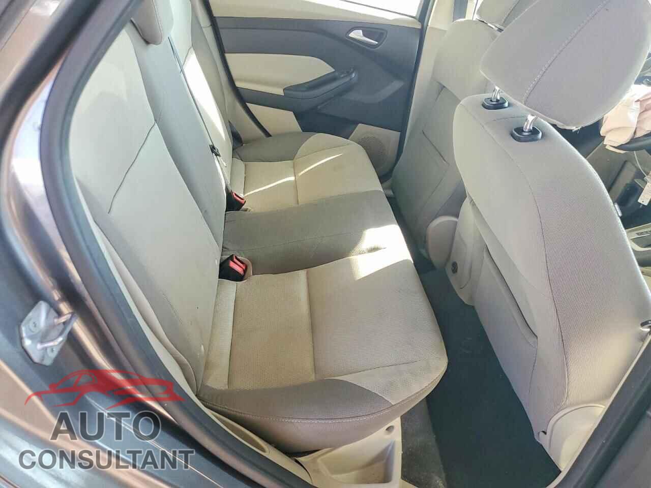 FORD FOCUS 2014 - 1FADP3F2XEL230986