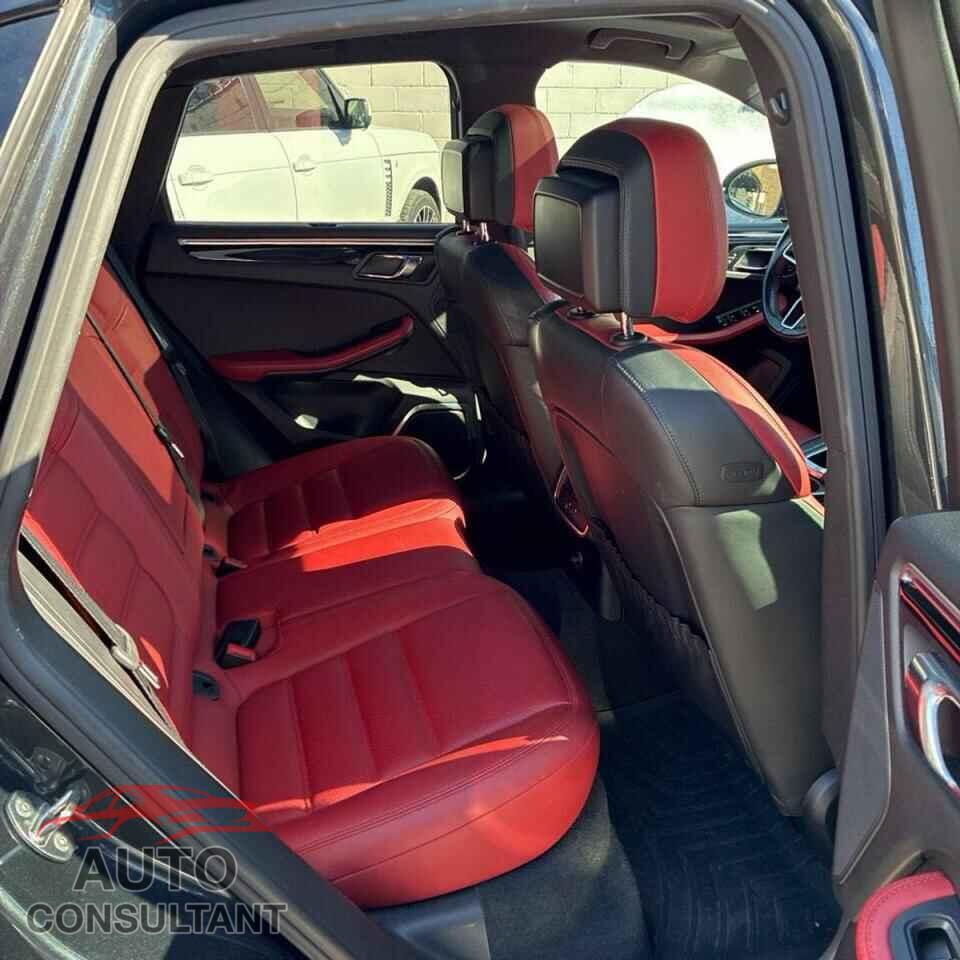 PORSCHE MACAN 2017 - WP1AG2A54HLB52152