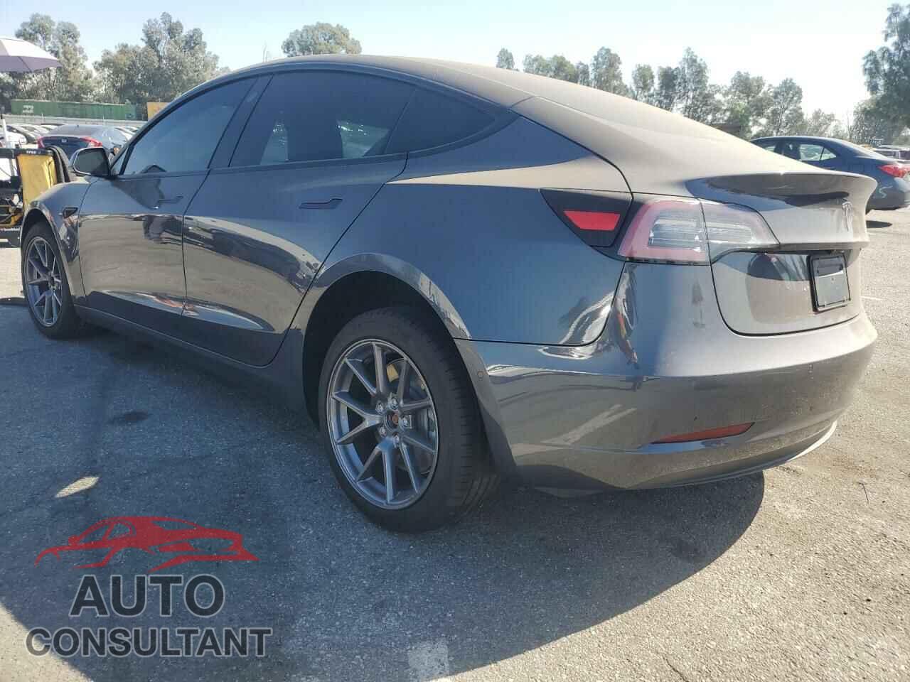 TESLA MODEL 3 2021 - 5YJ3E1EA5MF867570
