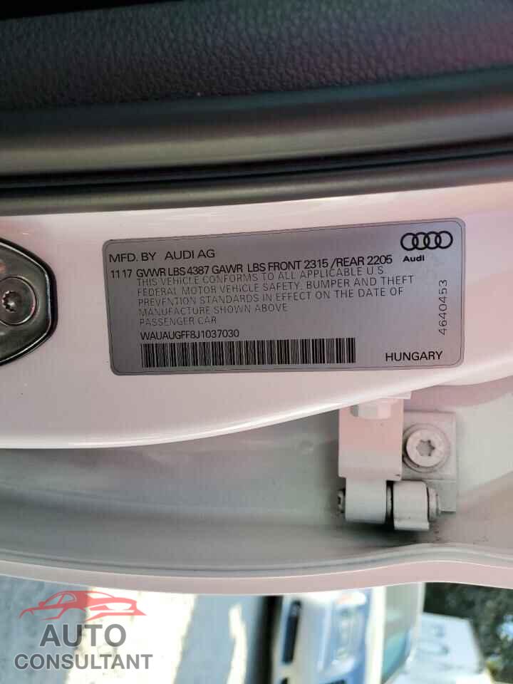 AUDI A3 2018 - WAUAUGFF8J1037030