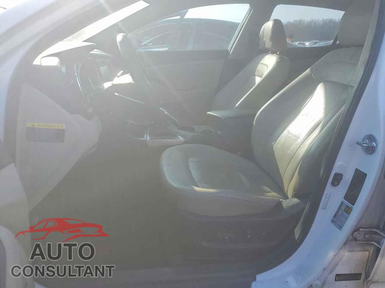 KIA OPTIMA 2011 - KNAGN4A77B5172113