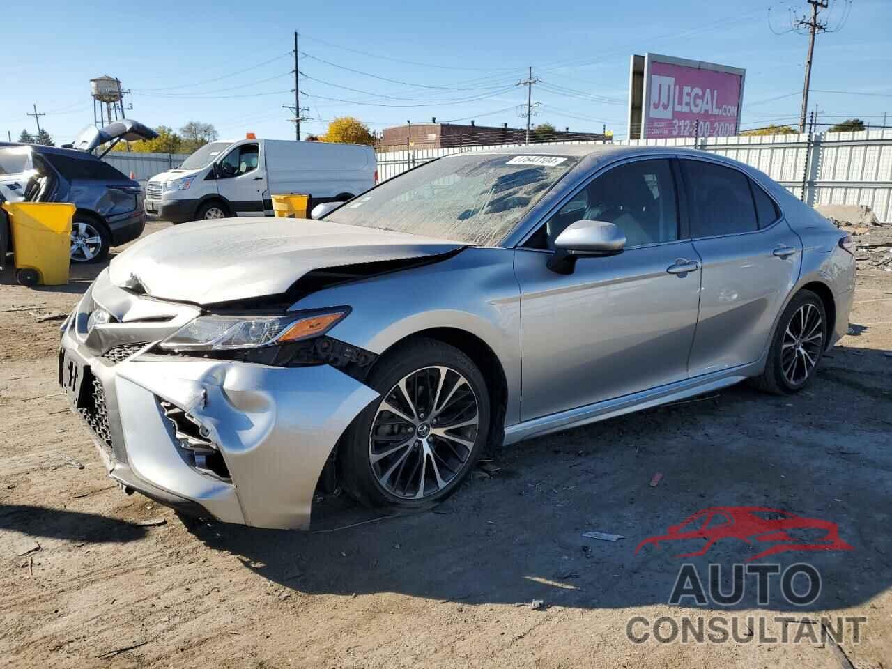 TOYOTA CAMRY 2018 - 4T1B11HK0JU014794