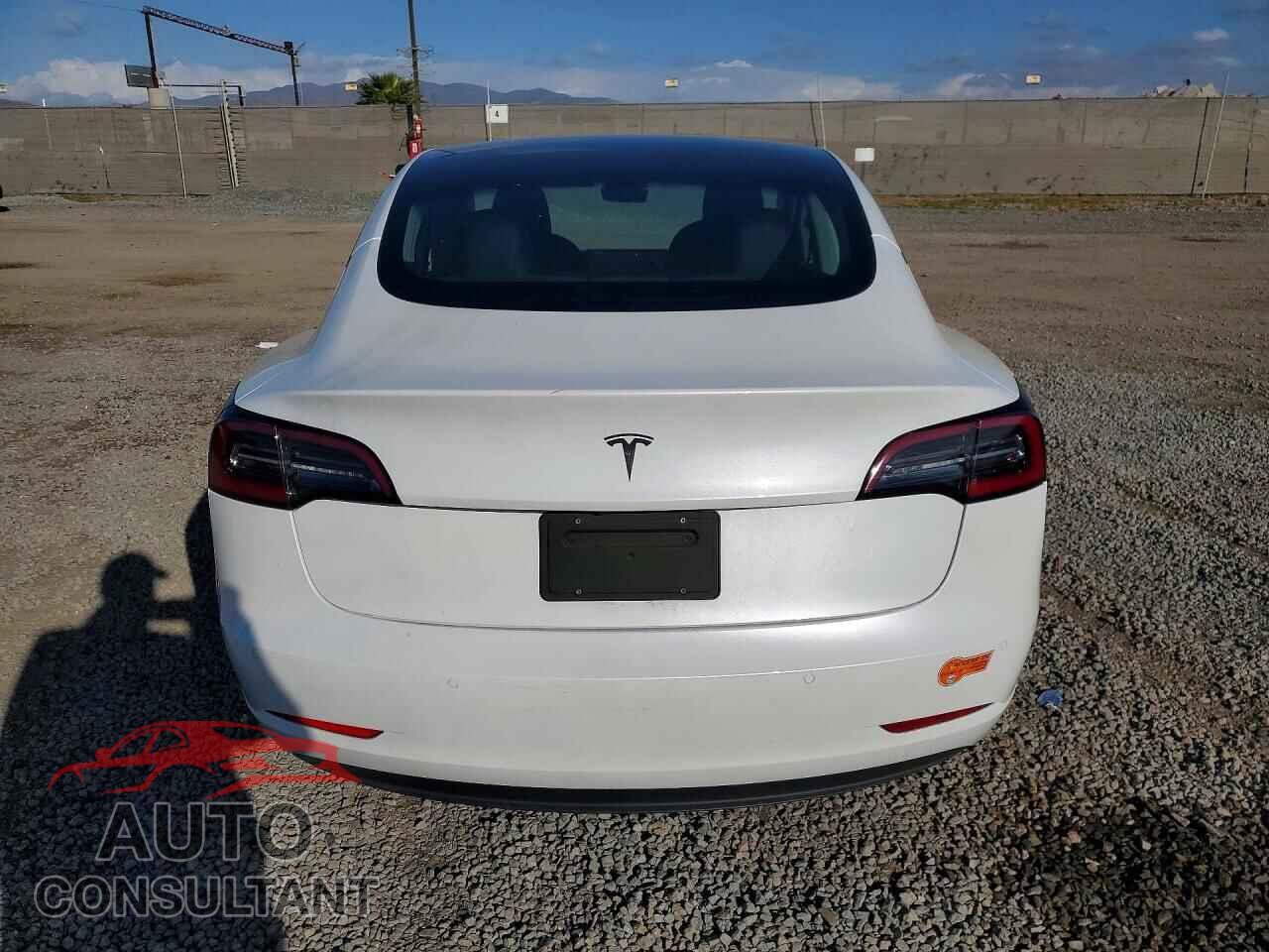 TESLA MODEL 3 2020 - 5YJ3E1EA5LF660403