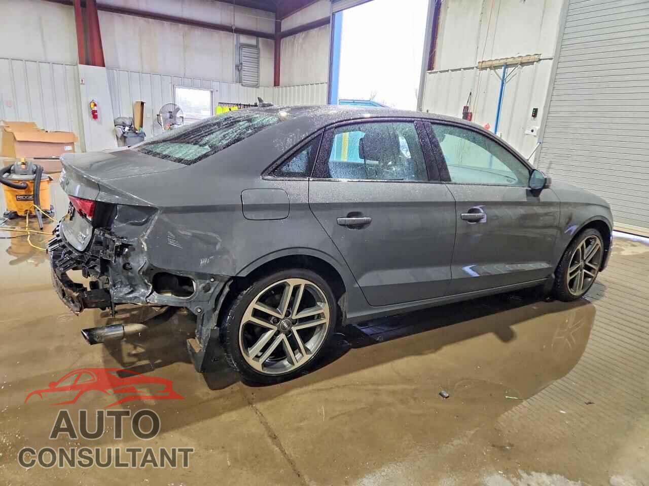 AUDI A3 2017 - WAUB8GFF6H1007379