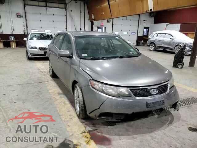 KIA FORTE5 2012 - KNAFW5A33C5556452