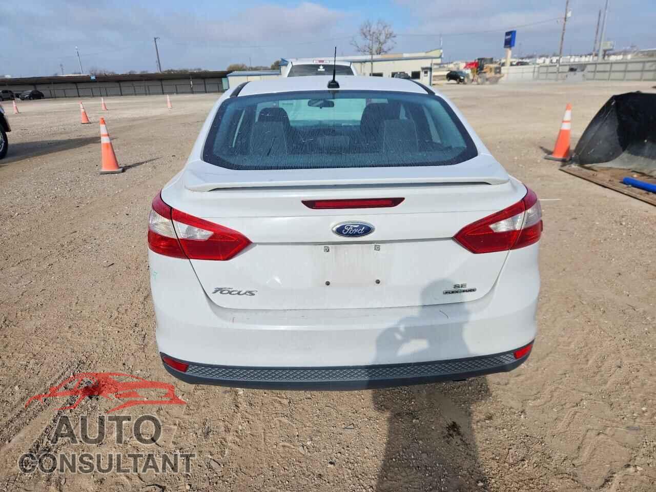 FORD FOCUS 2014 - 1FADP3F27EL340331