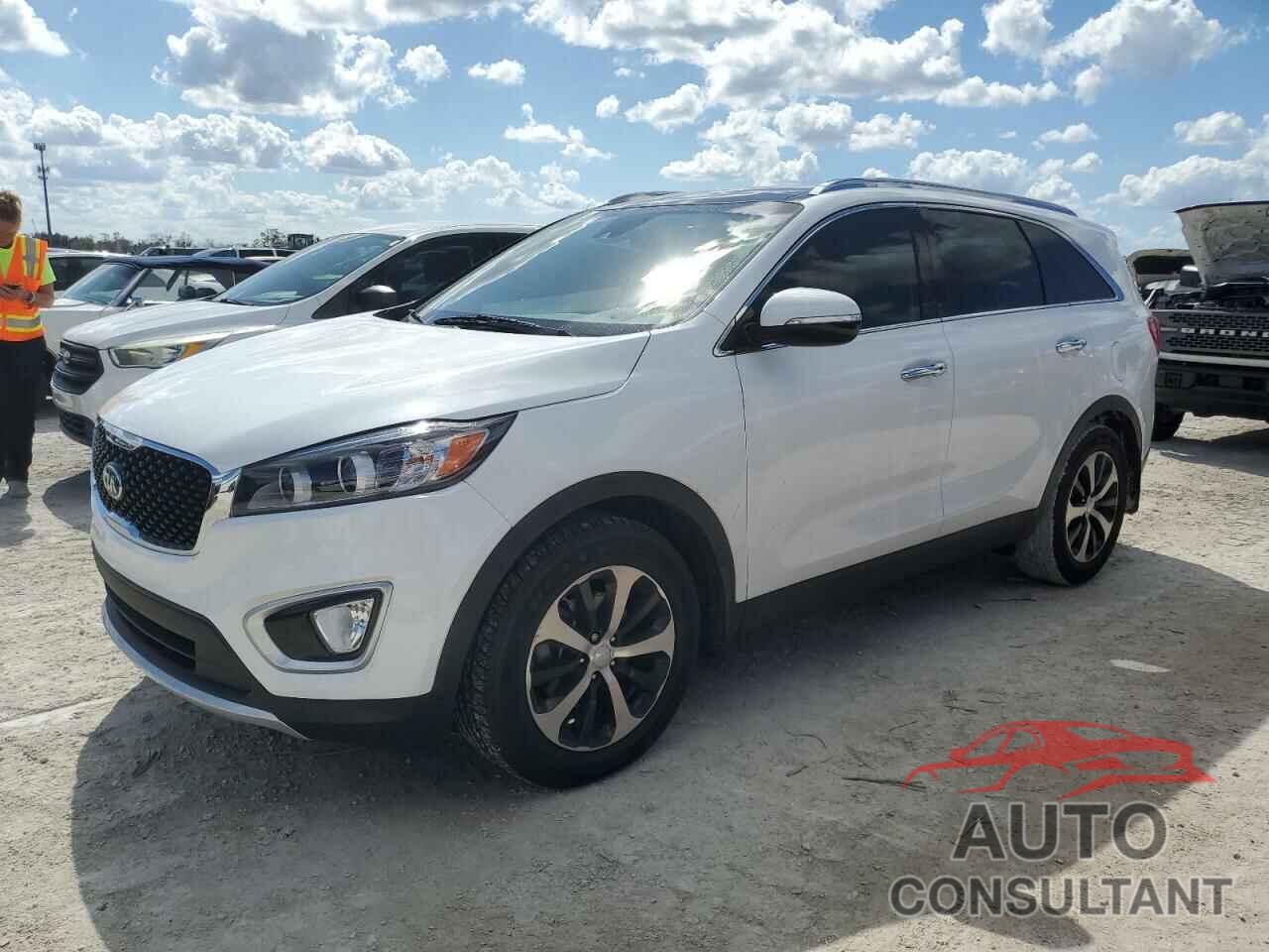 KIA SORENTO 2017 - 5XYPH4A56HG318154