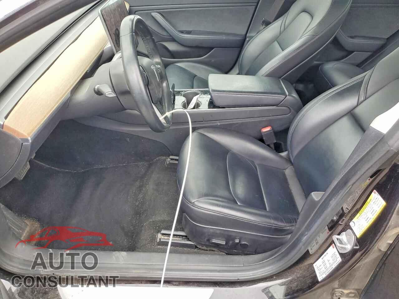 TESLA MODEL 3 2018 - 5YJ3E1EA1JF070261