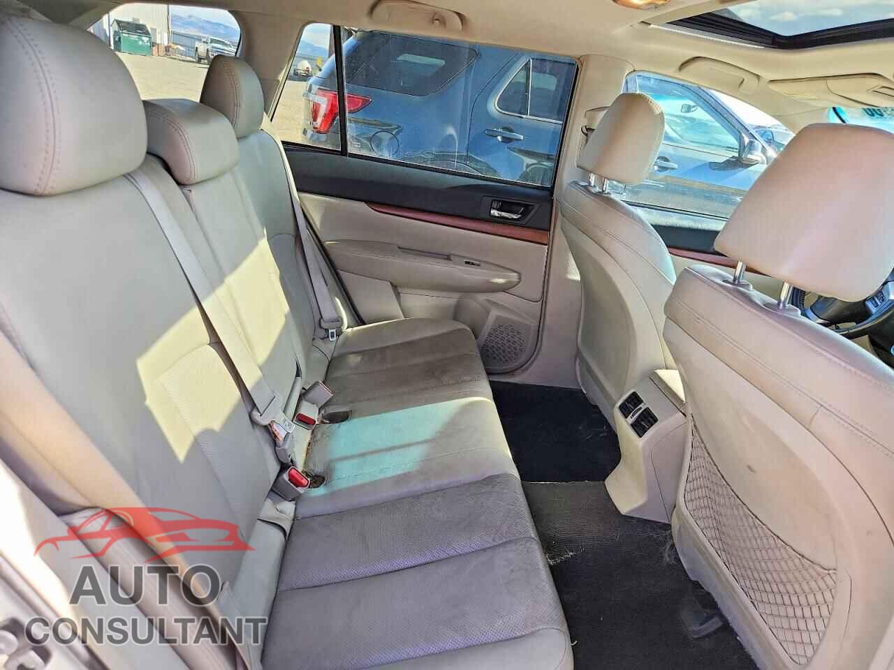 SUBARU OUTBACK 2013 - 4S4BRBKC3D3214711
