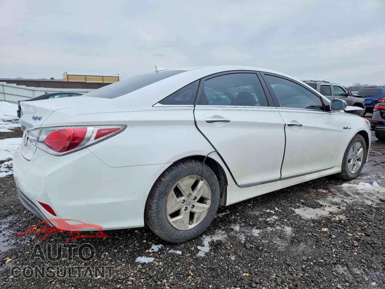 HYUNDAI SONATA 2012 - KMHEC4A48CA044103
