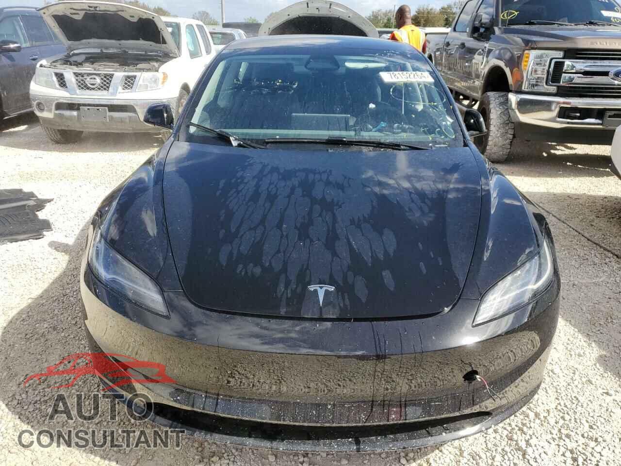 TESLA MODEL 3 2024 - 5YJ3E1EA5RF735724