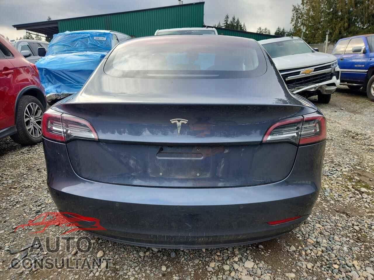 TESLA MODEL 3 2018 - 5YJ3E1EA1JF052567