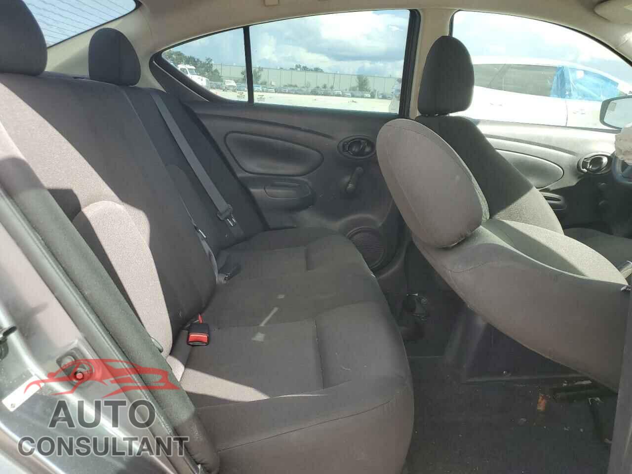 NISSAN VERSA 2019 - 3N1CN7AP3KL802666