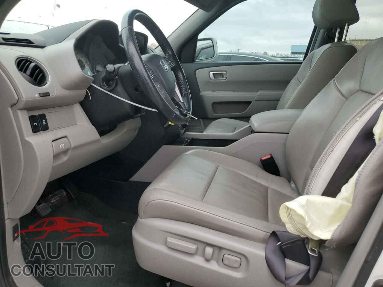 HONDA PILOT 2015 - 5FNYF4H92FB078771