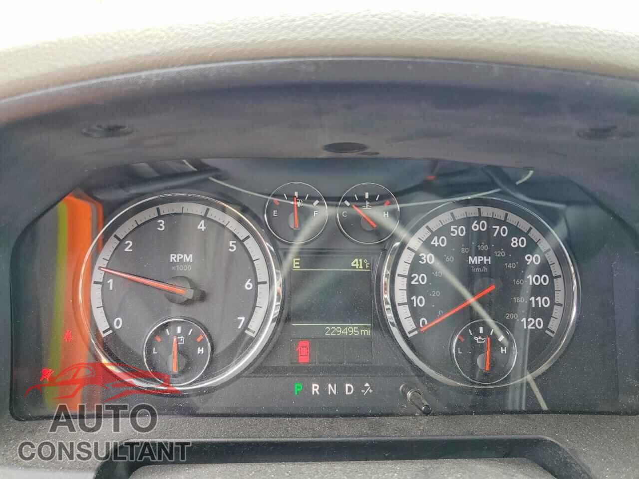 DODGE RAM 1500 2012 - 1C6RD7LT2CS186411