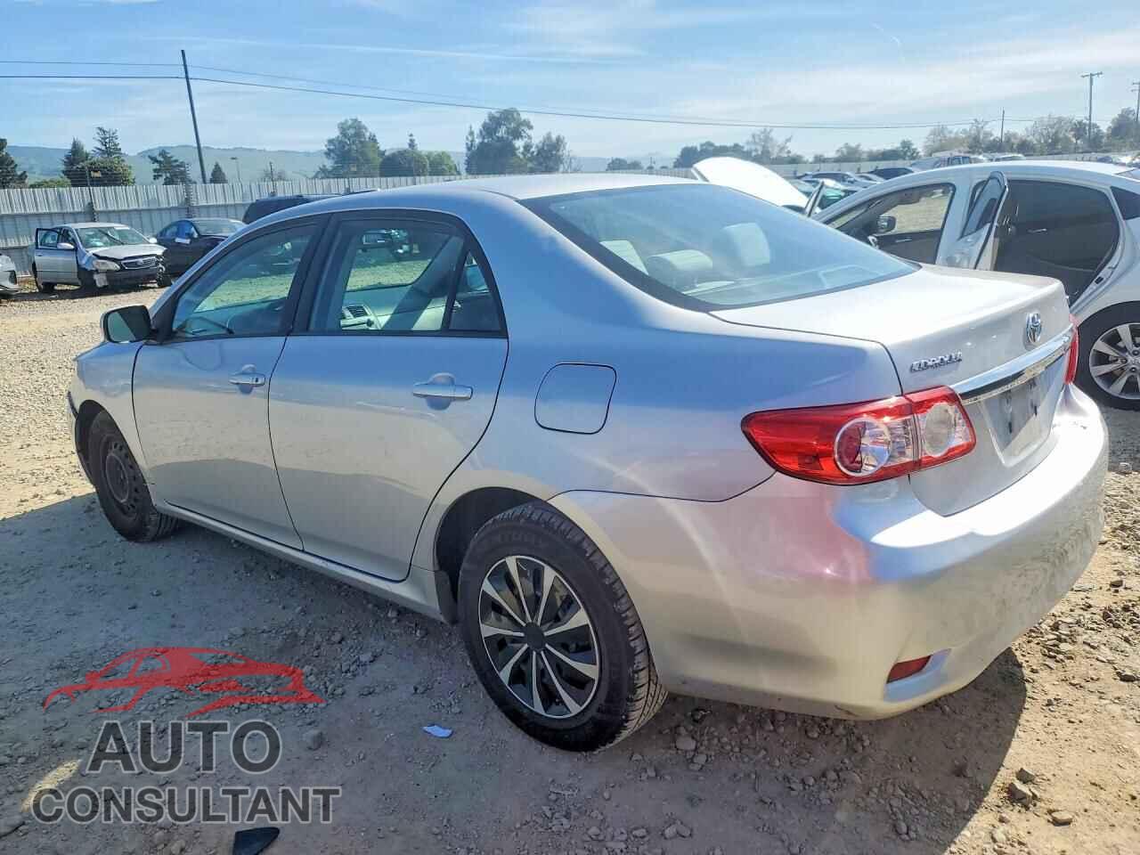 TOYOTA COROLLA 2011 - 2T1BU4EE1BC547618
