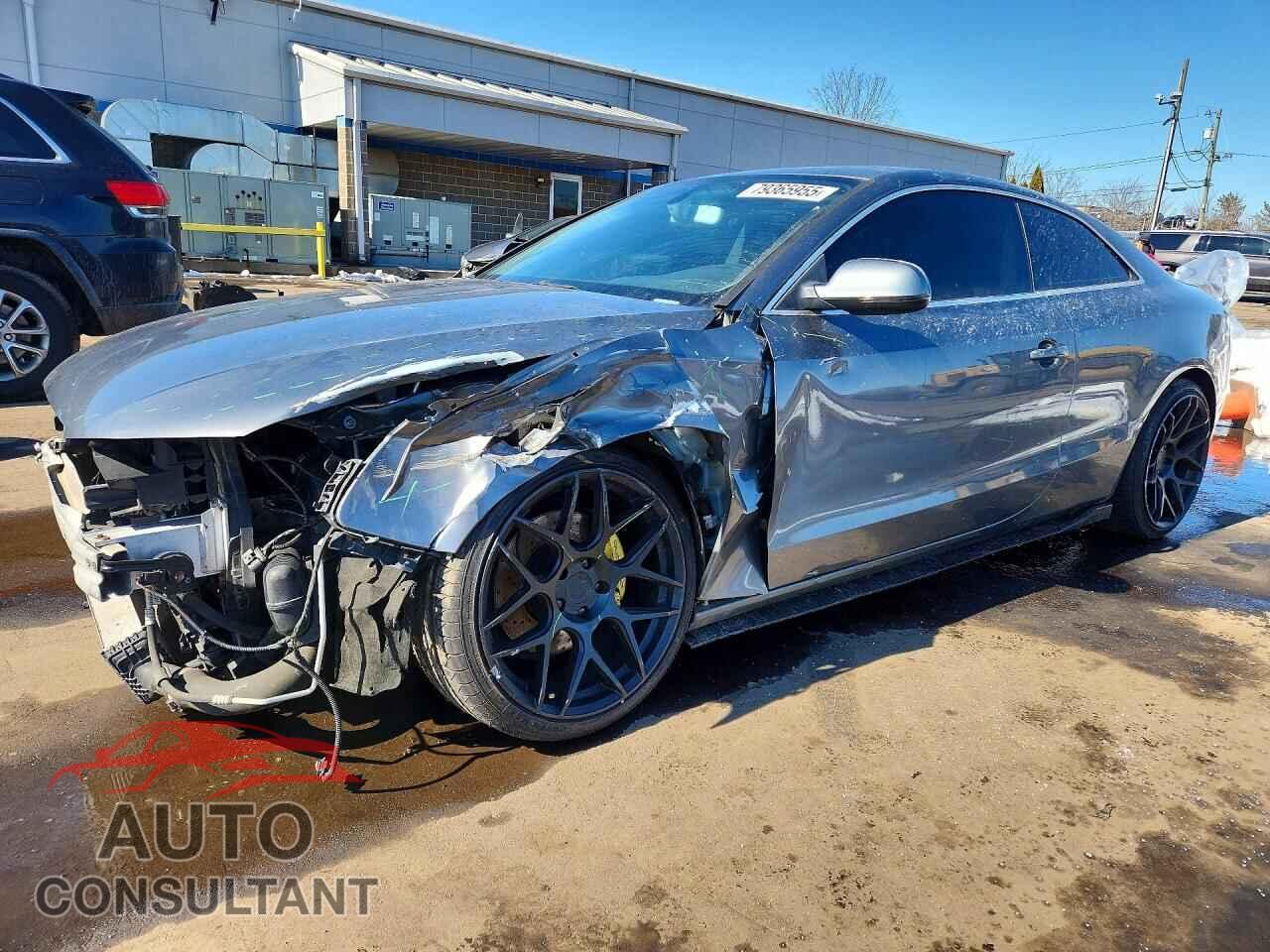 AUDI A5 2013 - WAUGFAFR3DA076768