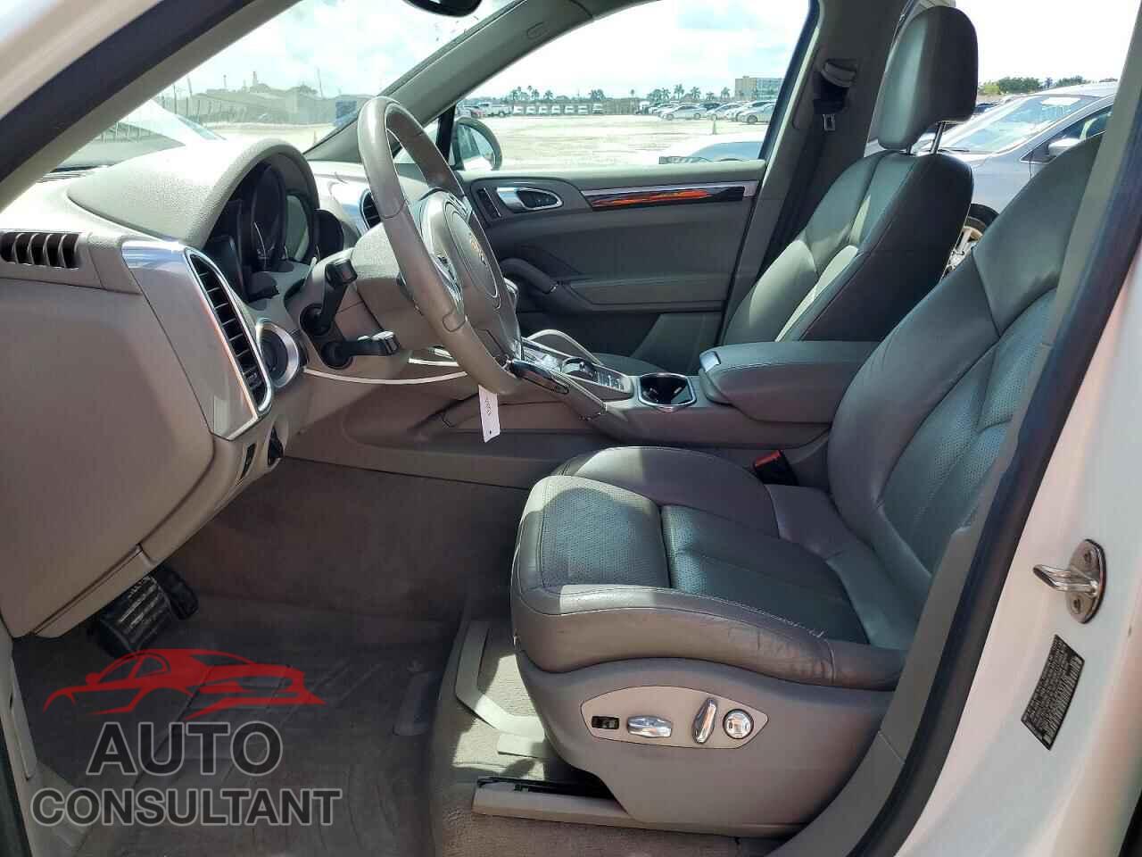 PORSCHE CAYENNE 2013 - WP1AF2A20DLA31105