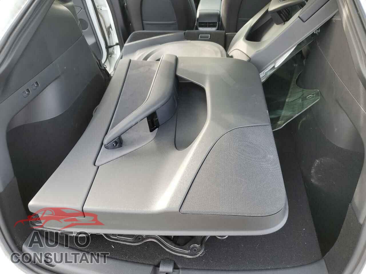 TESLA MODEL Y 2020 - 5YJYGDEE7LF032105