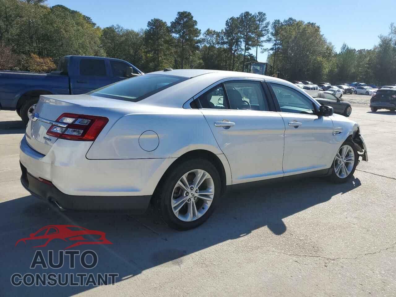 FORD TAURUS 2018 - 1FAHP2D88JG122775