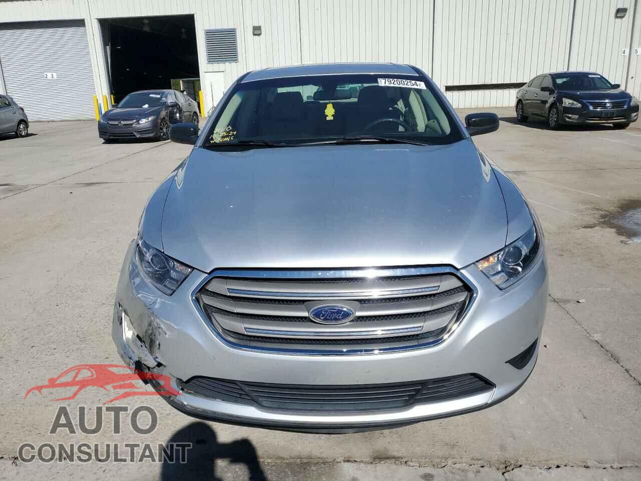 FORD TAURUS 2018 - 1FAHP2D88JG122775