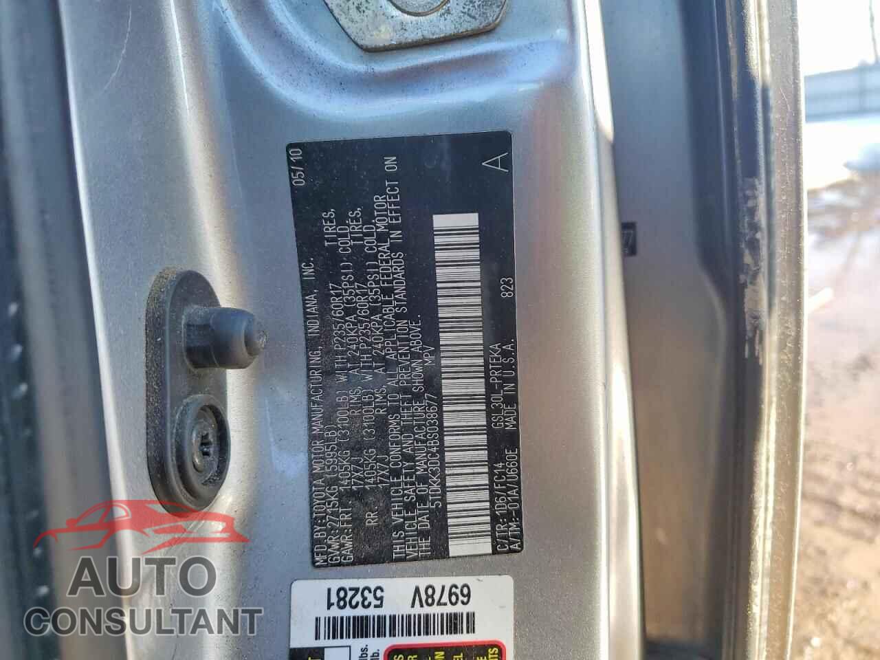 TOYOTA SIENNA 2011 - 5TDKK3DC4BS038677
