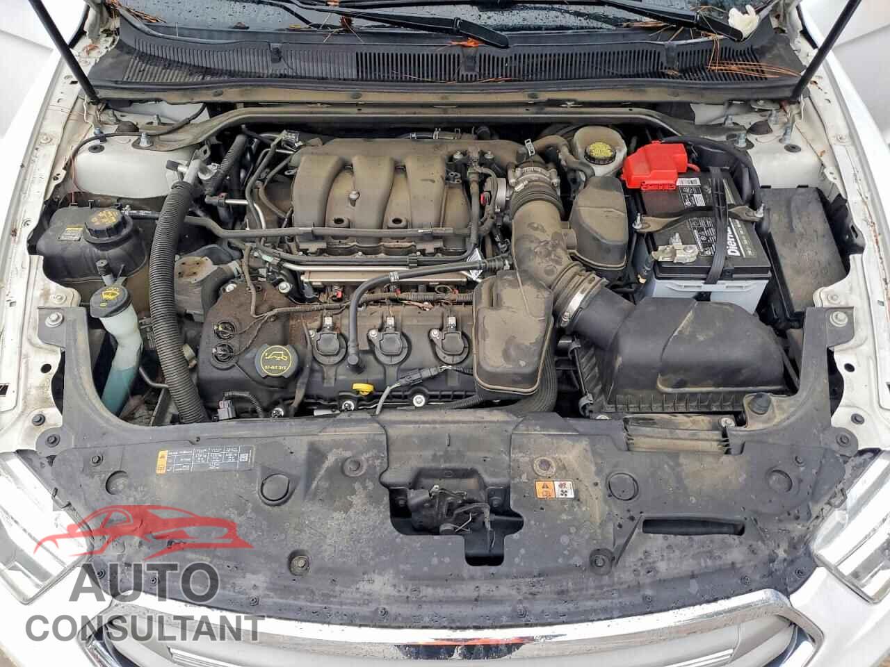 FORD TAURUS 2018 - 1FAHP2E88JG117414