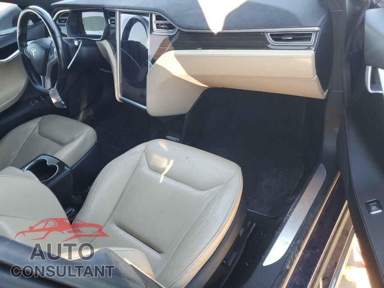 TESLA MODEL S 2016 - 5YJSA1E2XGF130269