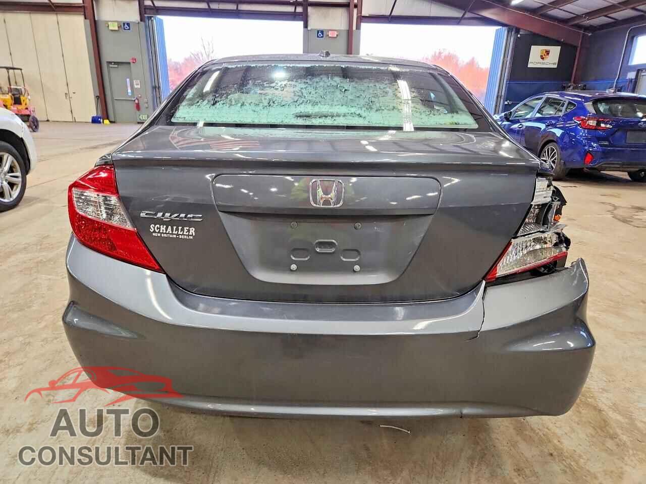 HONDA CIVIC 2012 - 2HGFB2F88CH557110