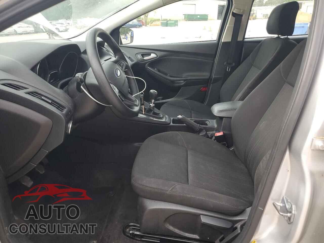FORD FOCUS 2017 - 1FADP3FE3HL292325