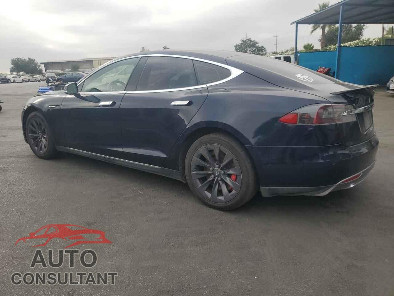 TESLA MODEL S 2014 - 5YJSA1H18EFP52207