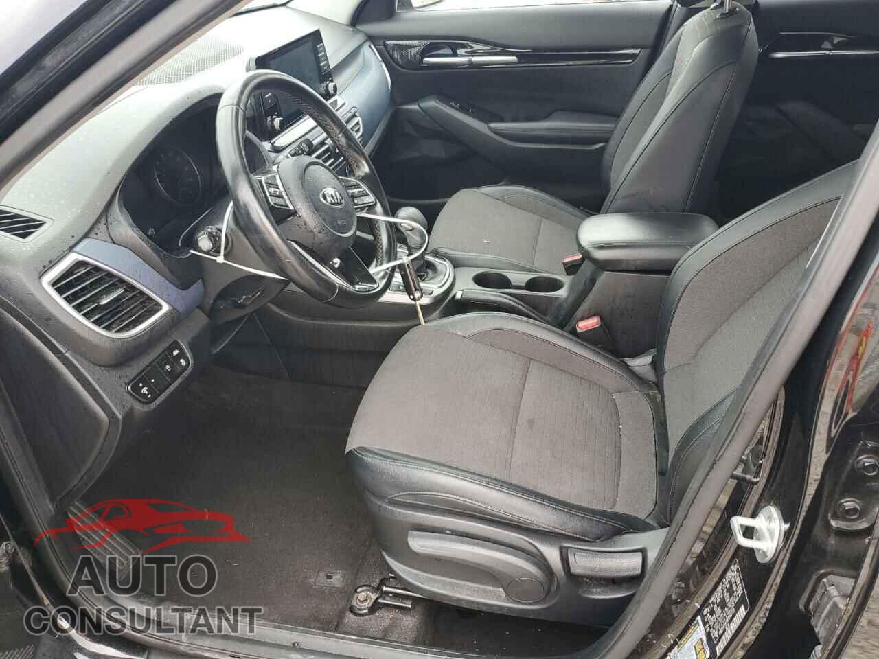 KIA SELTOS 2021 - KNDEUCAA7M7040723