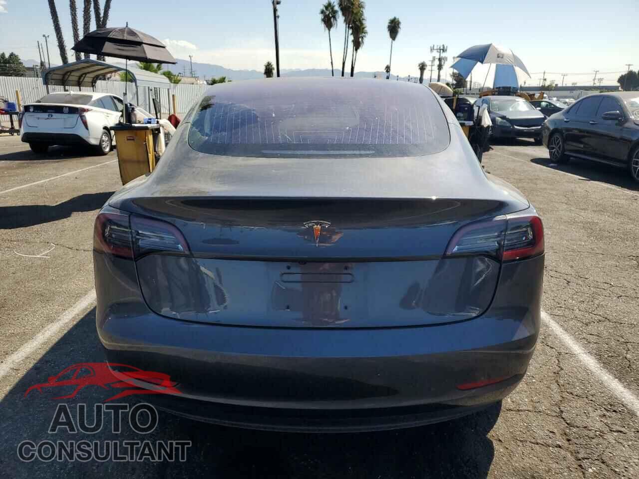 TESLA MODEL 3 2018 - 5YJ3E1EA6JF012047