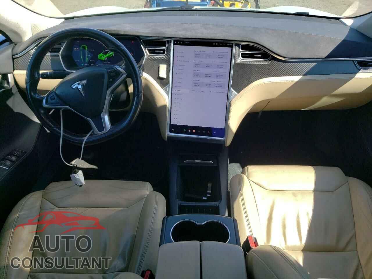 TESLA MODEL S 2017 - 5YJSA1E23HF200227