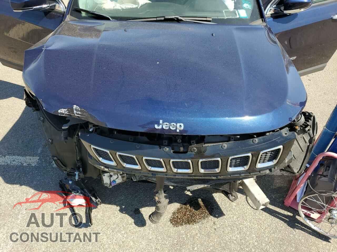 JEEP COMPASS 2018 - 3C4NJDBB9JT400426