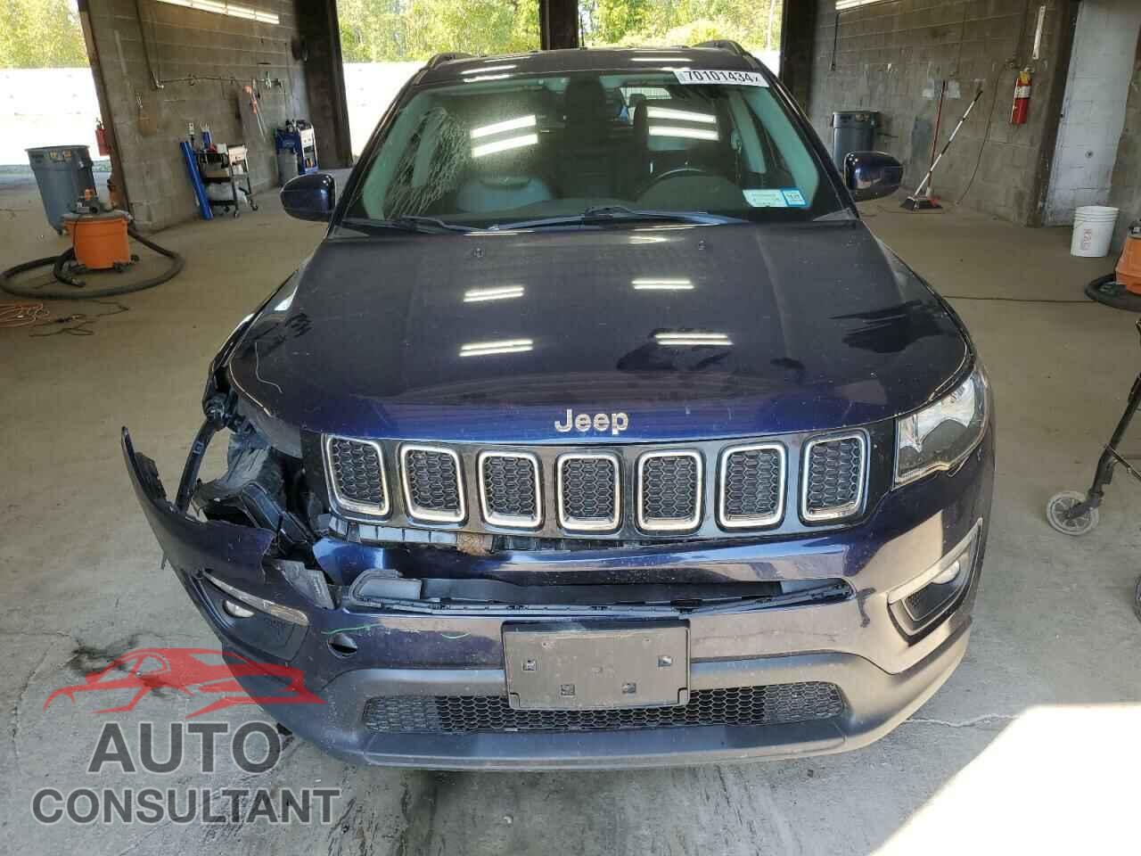 JEEP COMPASS 2018 - 3C4NJDBB0JT259357