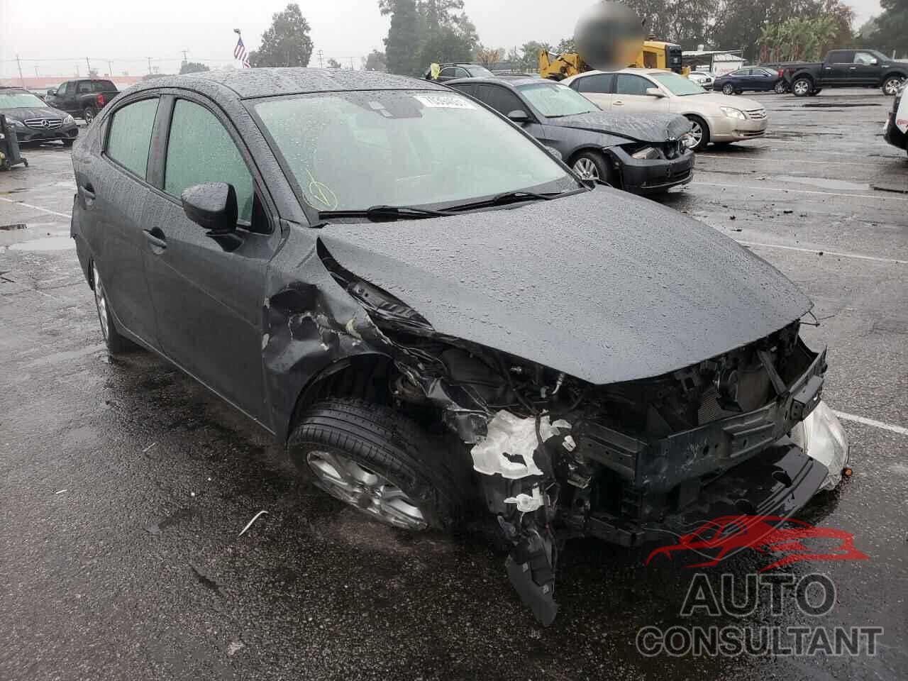 TOYOTA YARIS 2017 - 3MYDLBYV0HY170768