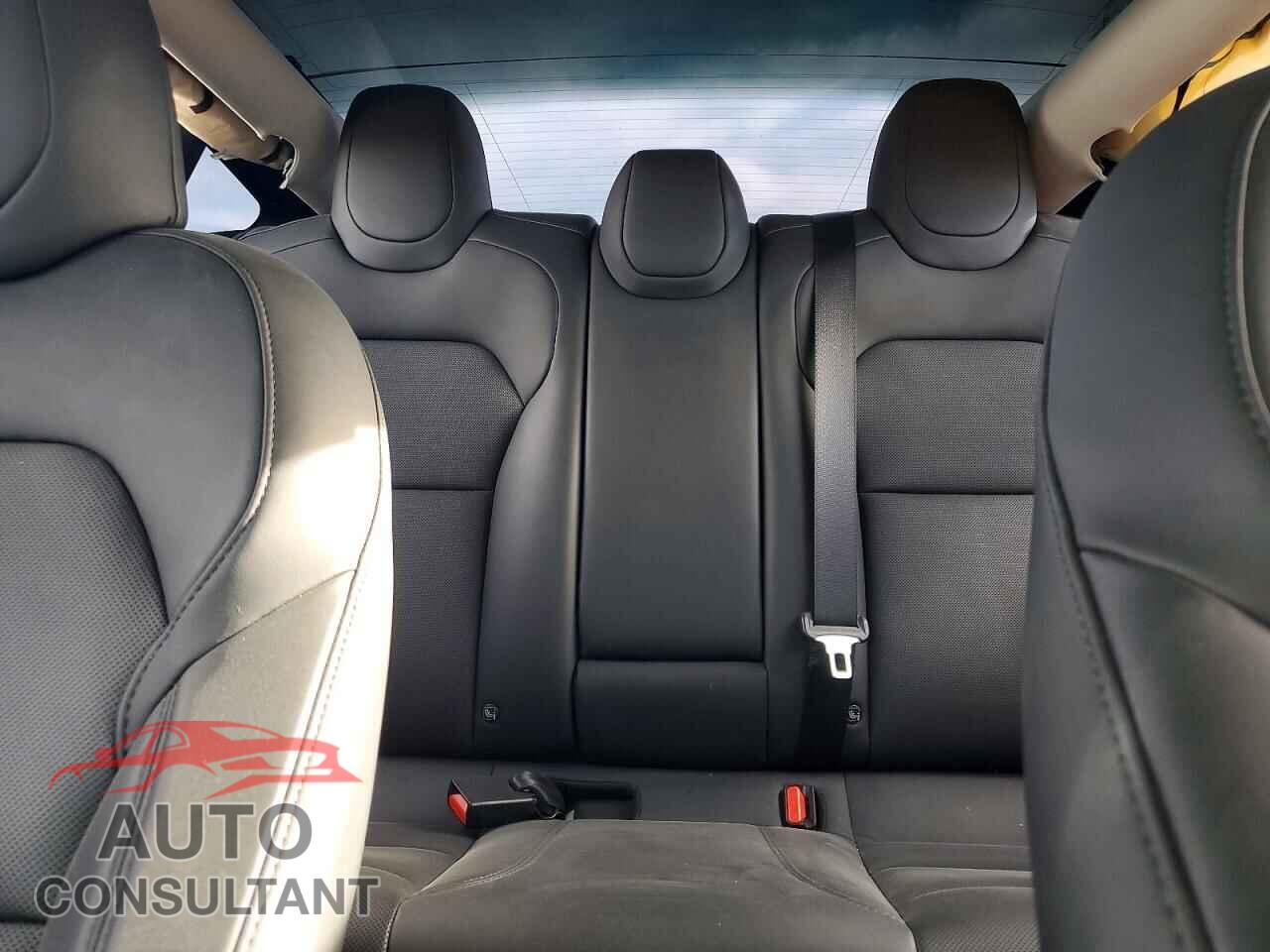 TESLA MODEL 3 2025 - 5YJ3E1EA9SF080182