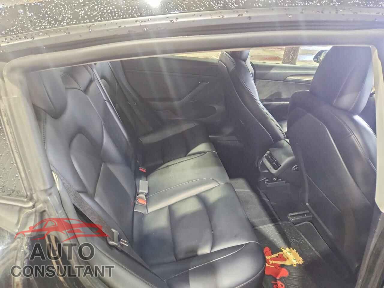 TESLA MODEL 3 2022 - 5YJ3E1EB8NF120510
